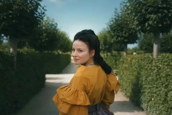 pensarcontemporaneo.com - Se você amou "The Crown” ou “Bridgerton" esta série será uma flecha certeira em seu coração