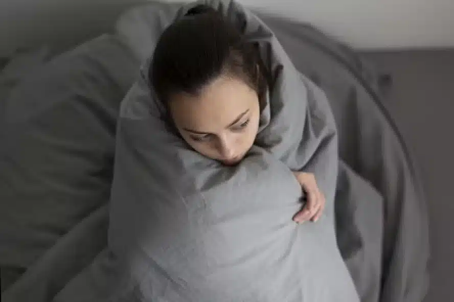 pensarcontemporaneo.com - Por que você se sente cansado o tempo todo? Acredite: a culpa não é só do sono ruim e do trabalho intenso e o vilão é outro