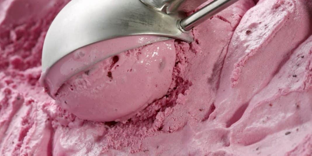 Sorvete caseiro de gelatina: Fácil, rápido e delicioso – veja como fazer em minutos