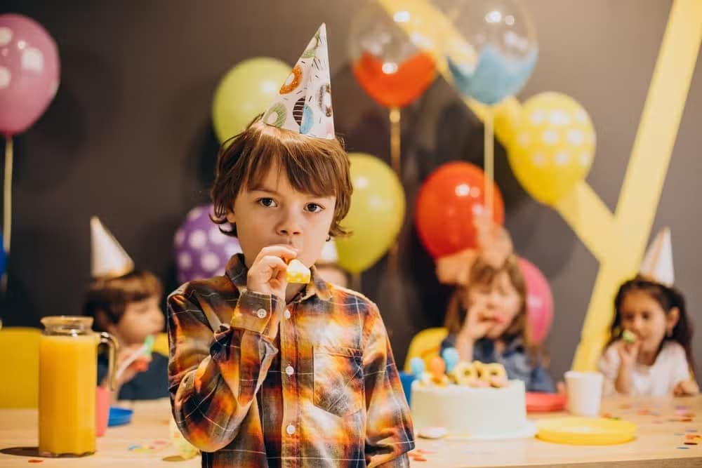 pensarcontemporaneo.com - "Convidei 24 crianças para o aniversário do meu filho. O que aconteceu depois me deixou em lágrimas"